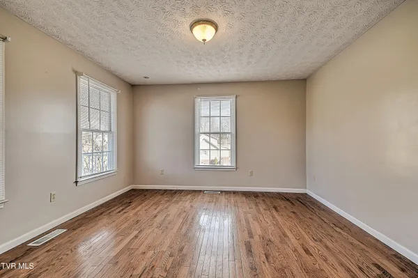 $499,900 | 945 Moccasin Hills Drive, Gate City, VA 24251