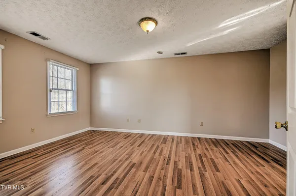 $499,900 | 945 Moccasin Hills Drive, Gate City, VA 24251