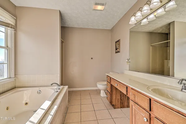 $499,900 | 945 Moccasin Hills Drive, Gate City, VA 24251