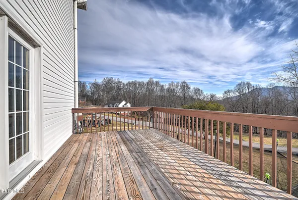 $499,900 | 945 Moccasin Hills Drive, Gate City, VA 24251