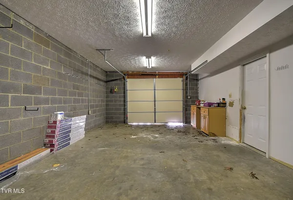 $499,900 | 945 Moccasin Hills Drive, Gate City, VA 24251