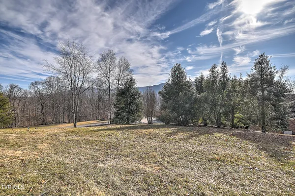 $499,900 | 945 Moccasin Hills Drive, Gate City, VA 24251