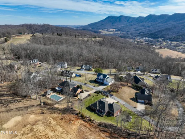 $499,900 | 945 Moccasin Hills Drive, Gate City, VA 24251