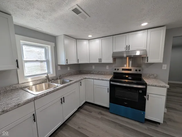 $250,000 | 459 North Elliott Avenue, Martinsville, IN 46151