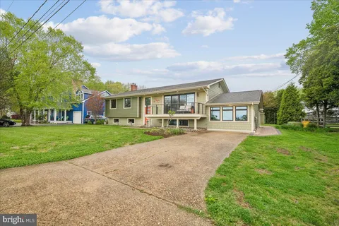 $839,900 | 102 Green Spring Drive, Annapolis, MD 21403