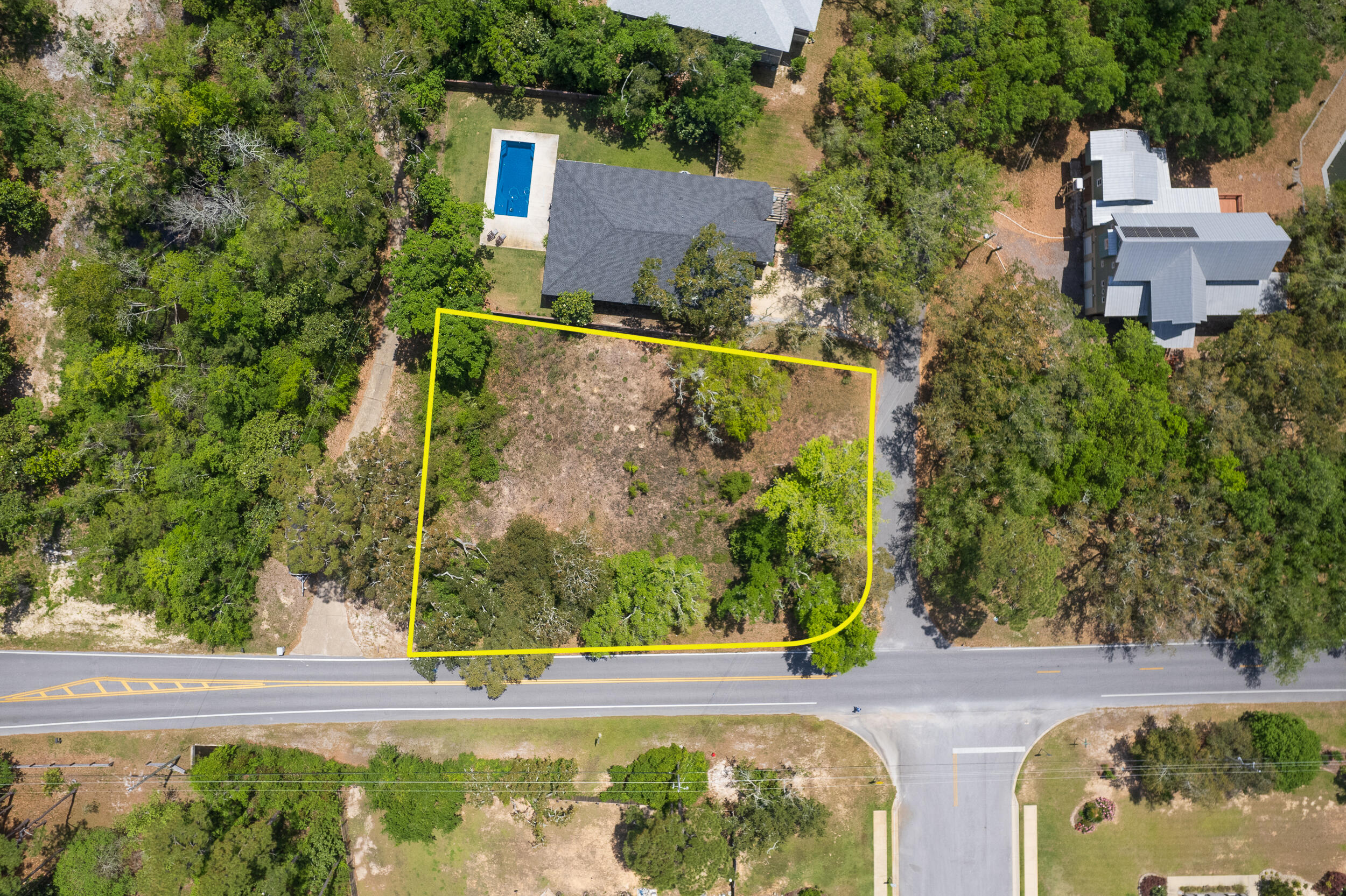 4652 Smokey Road Gulf Breeze, FL 32563 - Photo 9 of 10 10-20250421_4652-Smokey-Rd_drn_011