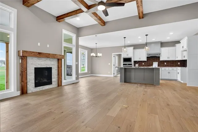 $689,900 | 13670 Northwest 71 Street, Parkville, MO 64152