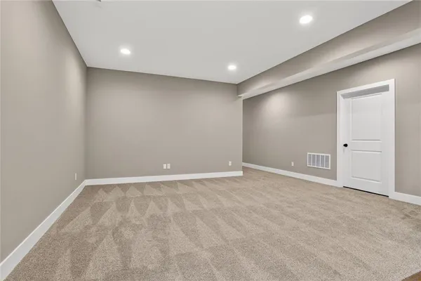 $689,900 | 13670 Northwest 71 Street, Parkville, MO 64152