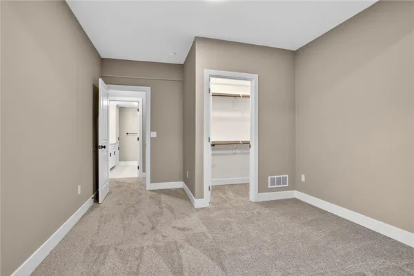 $689,900 | 13670 Northwest 71 Street, Parkville, MO 64152