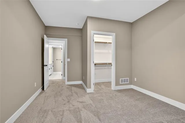 $689,900 | 13670 Northwest 71 Street, Parkville, MO 64152