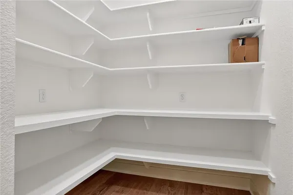 $689,900 | 13670 Northwest 71 Street, Parkville, MO 64152