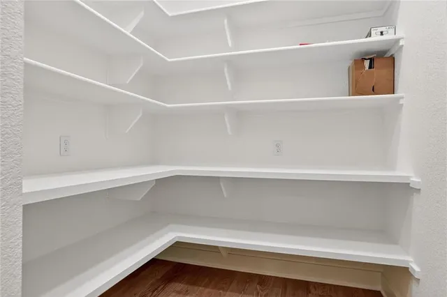 $689,900 | 13670 Northwest 71 Street, Parkville, MO 64152