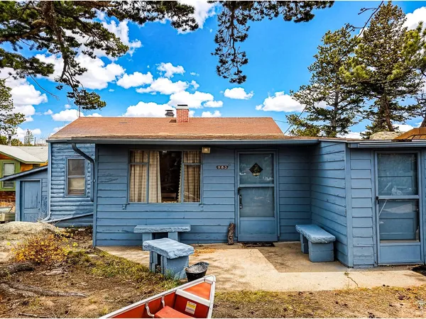 a view of a house with a tub
