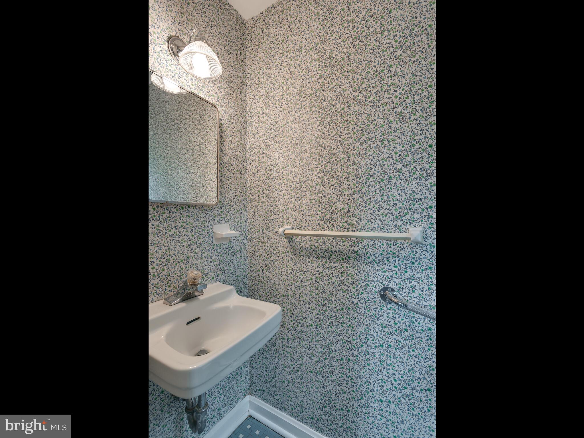 325 Spencer Road Devon, PA 19333 - Photo 14 of 29