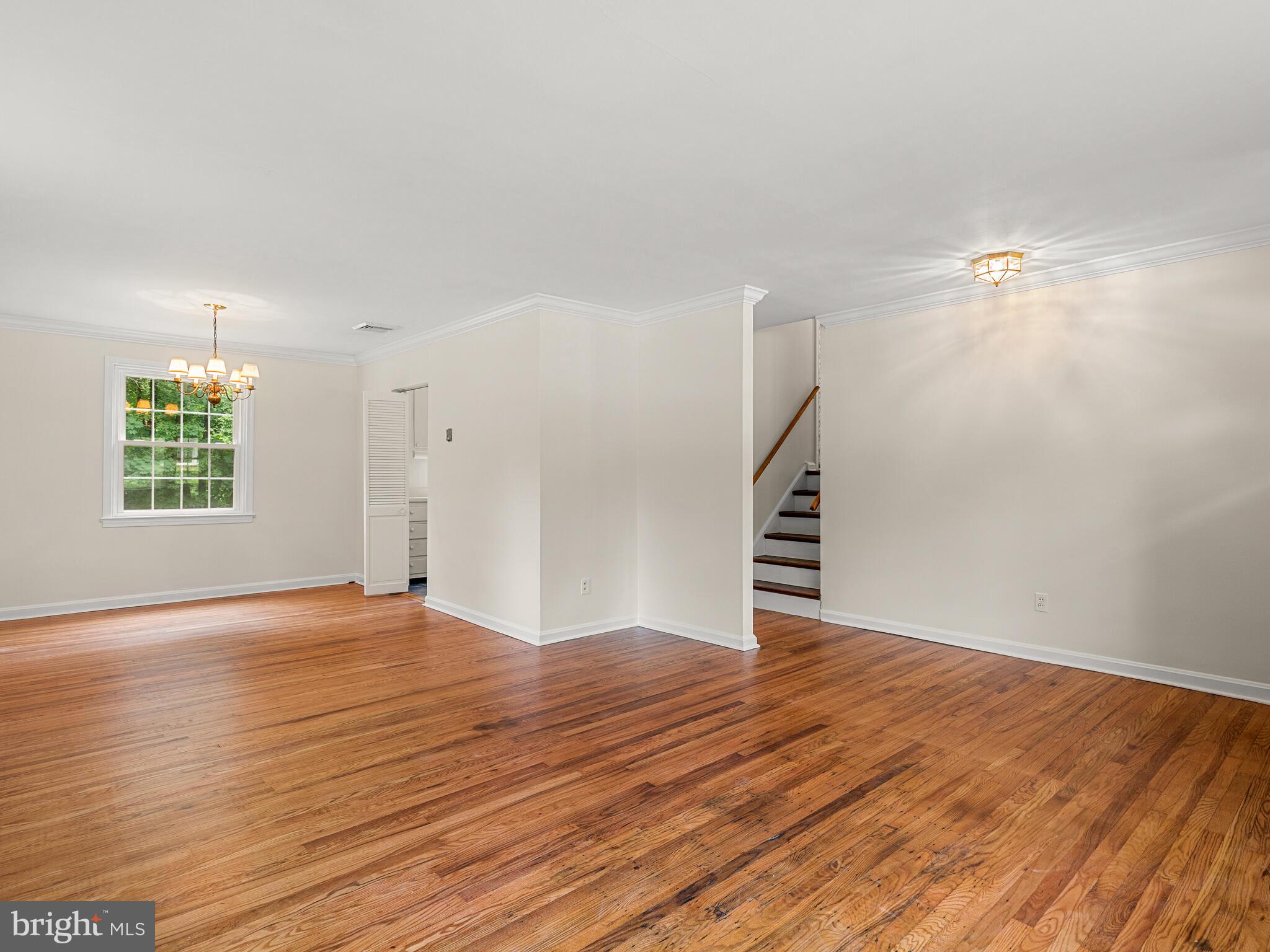 325 Spencer Road Devon, PA 19333 - Photo 3 of 29
