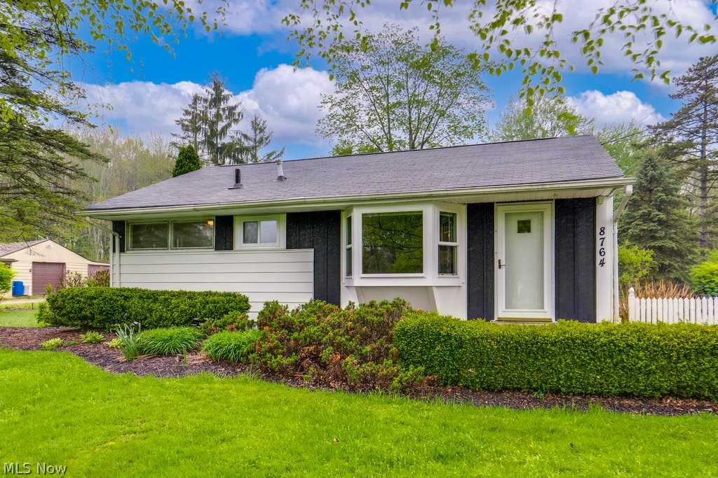 8764 Ravenna Road Chardon, OH 44024 - Photo 3 of 33