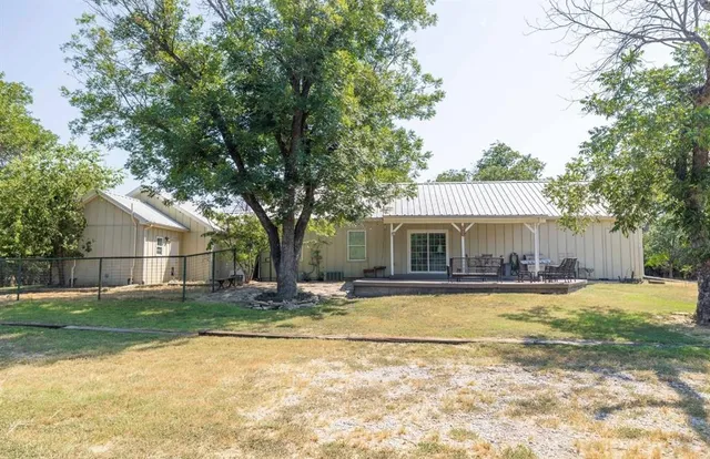 $379,900 | 3000 4th Street, Brownwood, TX 76801