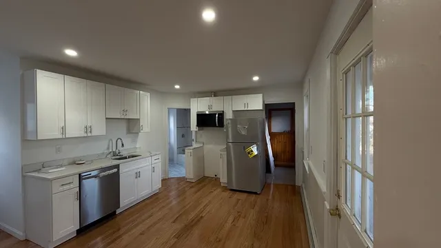 $3,000 | 21 Locust Street, Unit 2, Danvers, MA 01923