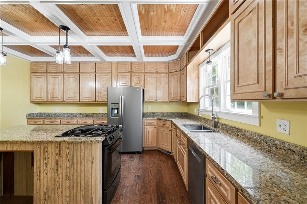 135 Grogan Road Northeast White, GA 30184 - Photo 10 of 27