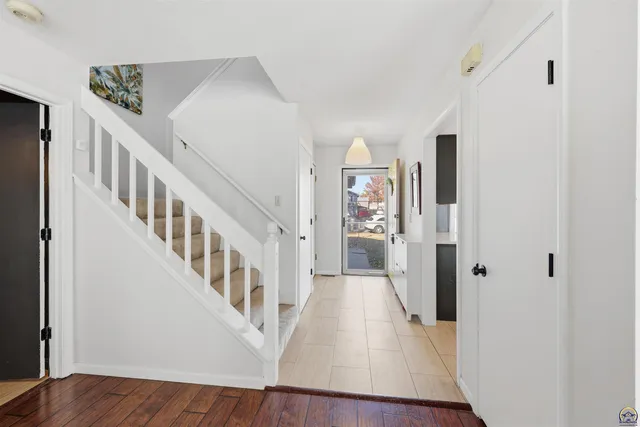 $299,500 | 6309 Southwest 28th Street, Topeka, KS 66614