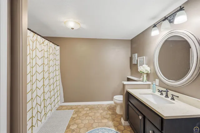 $299,500 | 6309 Southwest 28th Street, Topeka, KS 66614