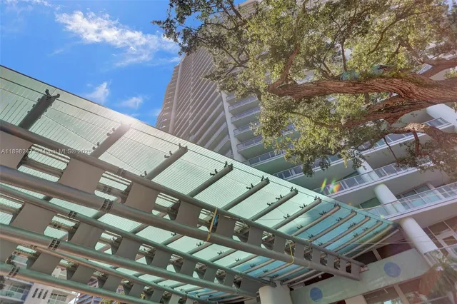 $2,550,000 | 2627 South Bayshore Drive, Unit 506, Coconut Grove, FL 33133