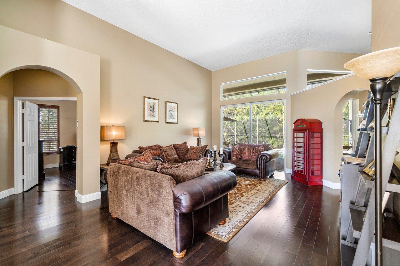 12222 Rockledge Circle Boca Raton, FL 33428 - Photo 6 of 33 Living Room