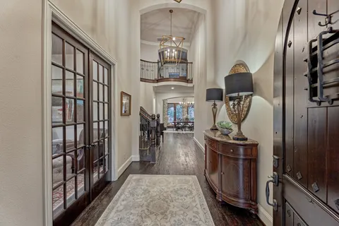 $1,900,000 | 66 South Player Manor Circle, The Woodlands, TX 77382