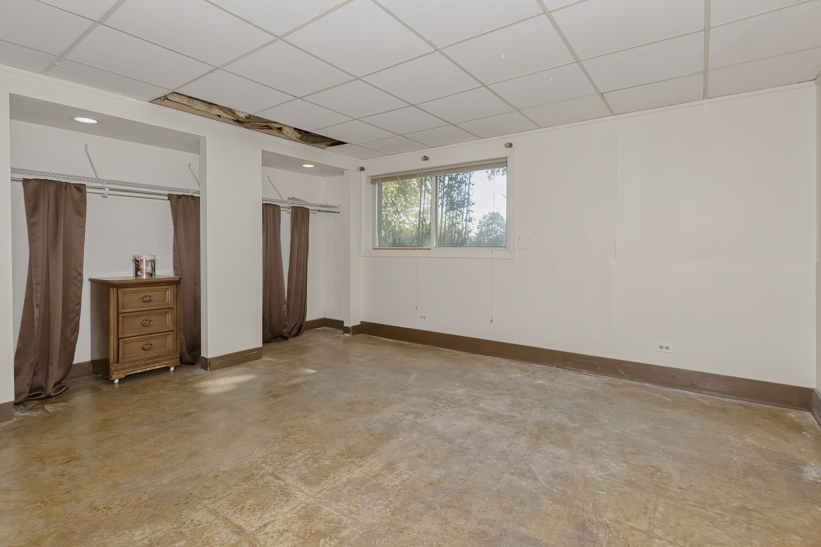 3511 West Gracy Road McHenry, IL 60050 - Photo 29 of 49 a view of an empty room