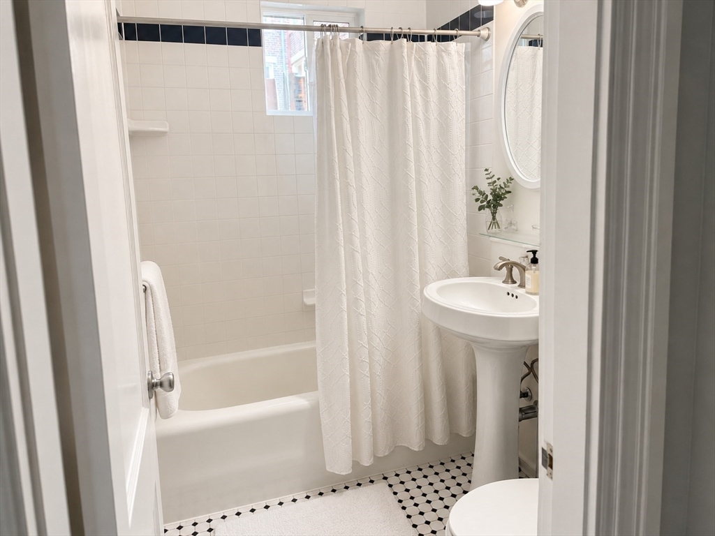 32 Summit Avenue, Unit 5 Brookline, MA 02446 - Photo 6 of 9