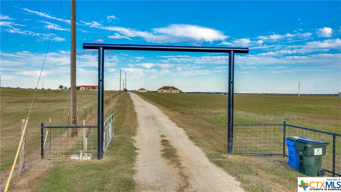 8177 Boenig Road Seguin, TX 78155 - Photo 17 of 21 a view of ocean from a balcony