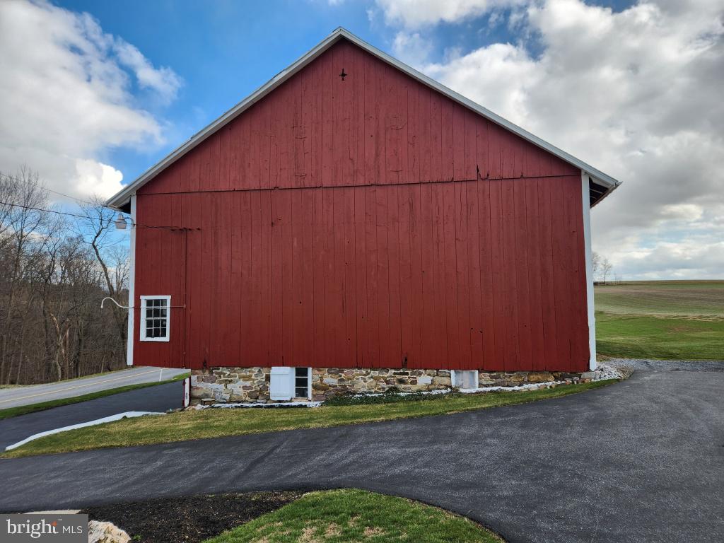 2575 Valley Road Manheim, PA 17545 - Photo 73 of 128 Gallery Image 73