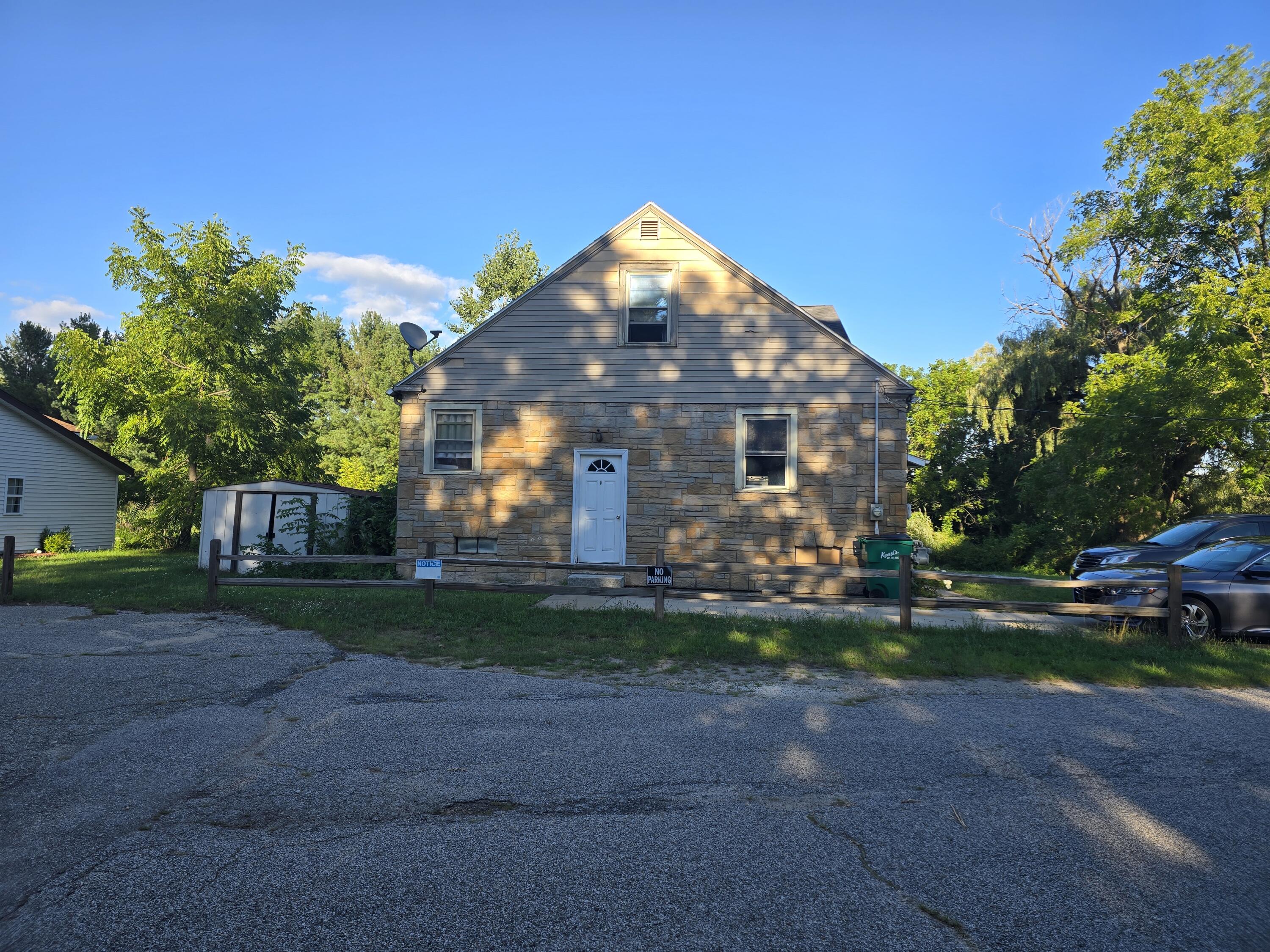 834 Dykstra Road Muskegon, MI 49445 - Photo 1 of 10 1000021279