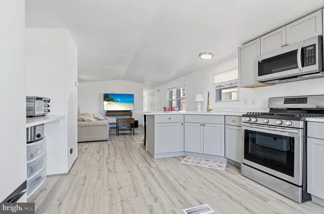 $64,900 | 64 Rockywood Lane, Essex, MD 21221