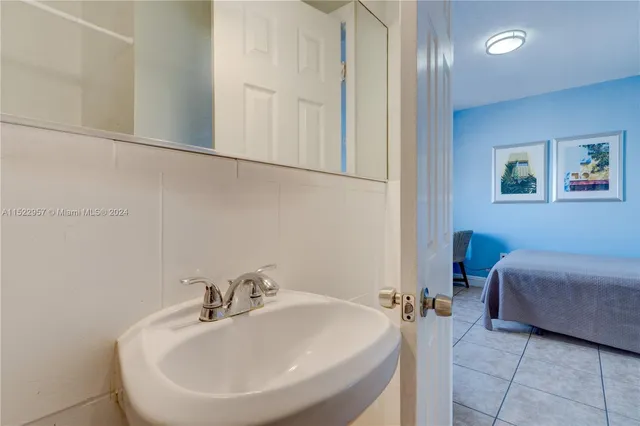 $6,800,000 | 7451 Harding Avenue, Miami Beach, FL 33141