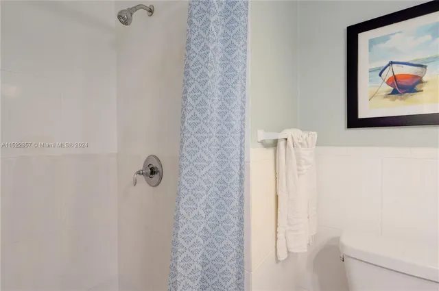 $6,800,000 | 7451 Harding Avenue, Miami Beach, FL 33141