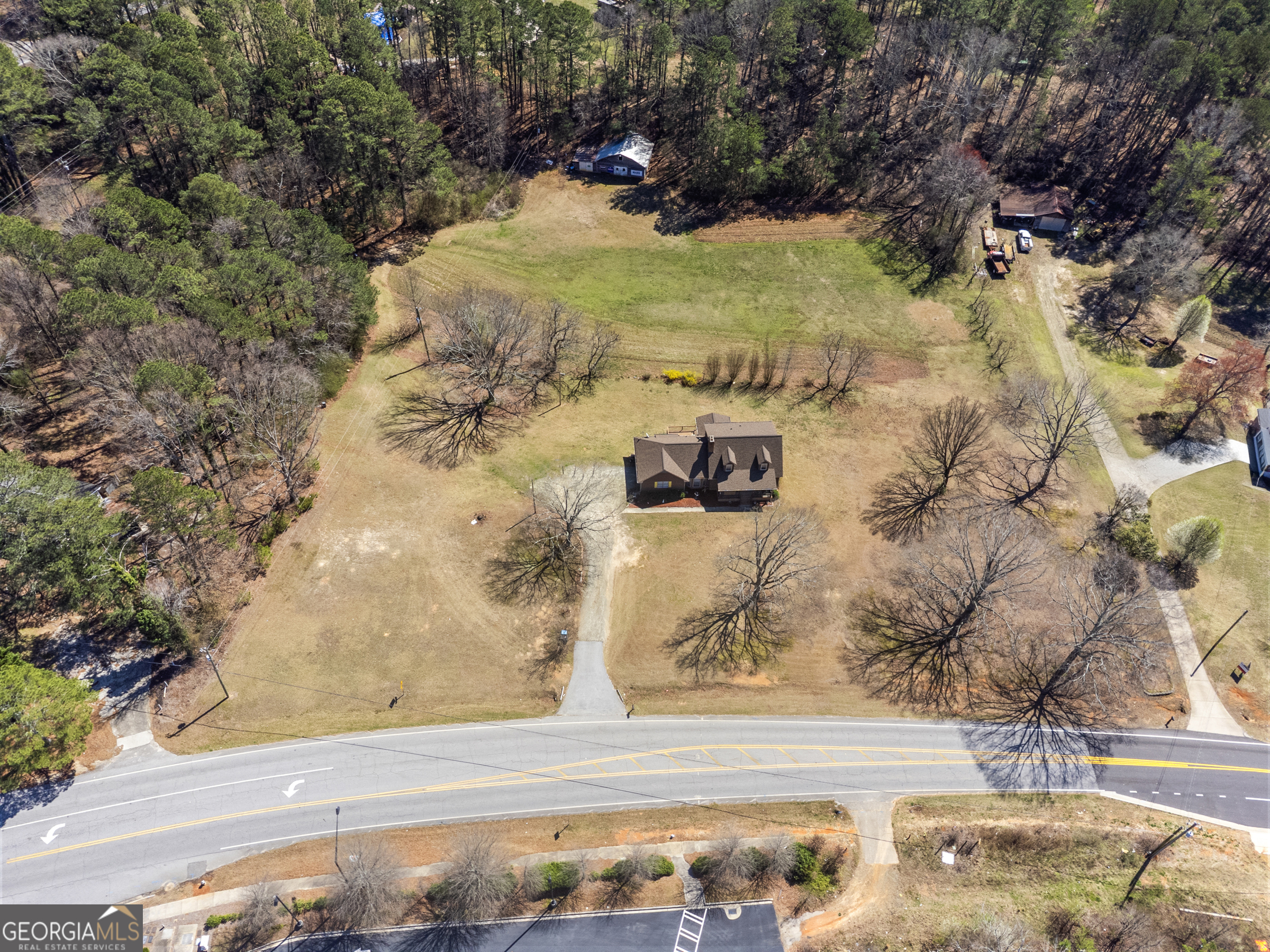 3436 Fence Road Northeast Auburn, GA 30011 - Photo 2 of 20