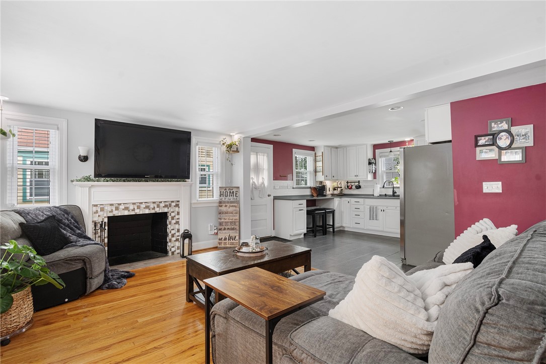 23 Delway Road Cranston, RI 02910 - Photo 14 of 50 Gallery Image 14