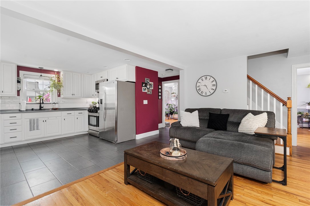 23 Delway Road Cranston, RI 02910 - Photo 15 of 50 Gallery Image 15