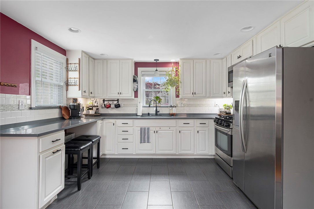 23 Delway Road Cranston, RI 02910 - Photo 17 of 50 Gallery Image 17