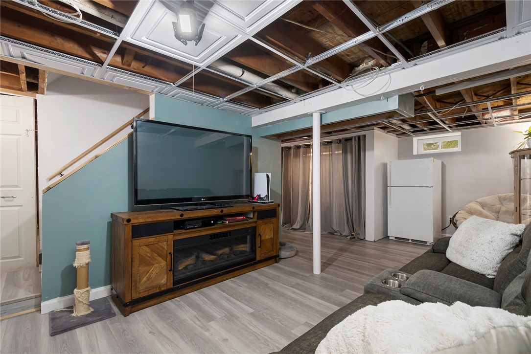 23 Delway Road Cranston, RI 02910 - Photo 40 of 50 Gallery Image 40