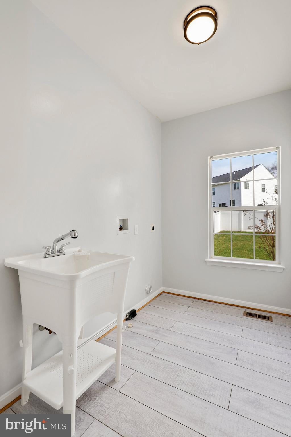18305 Tapwood Road Boyds, MD 20841 - Photo 17 of 40 Gallery Image 17
