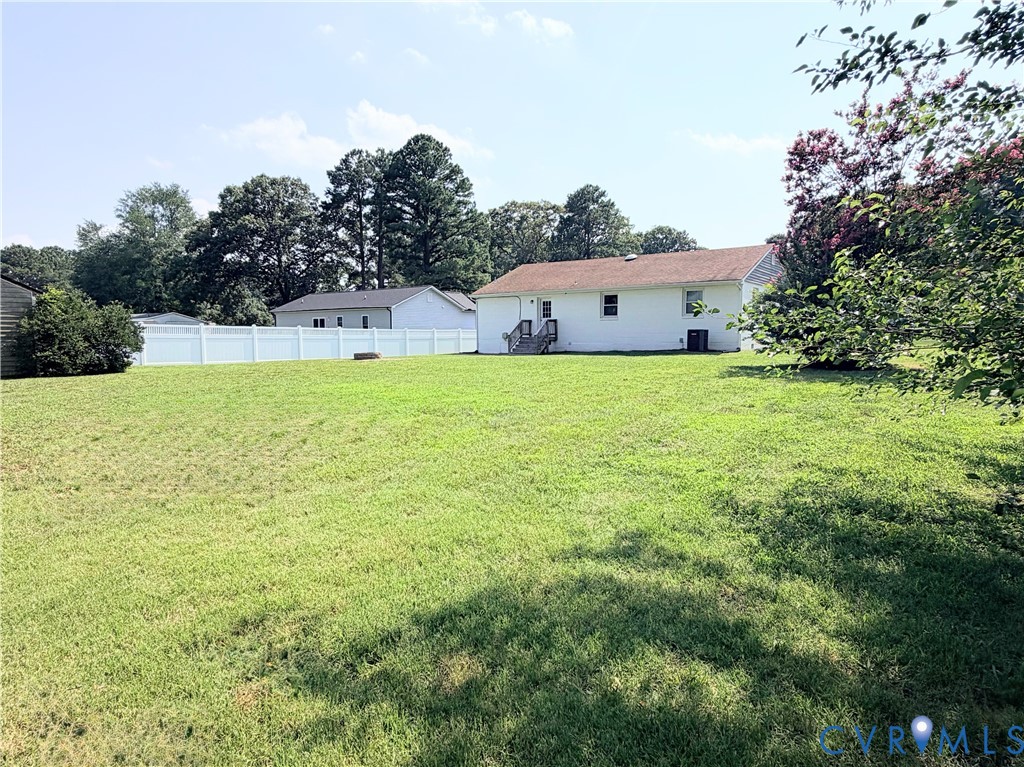 7547 Media Park Road Henrico, VA 23231 - Photo 17 of 21 Rear yard view.