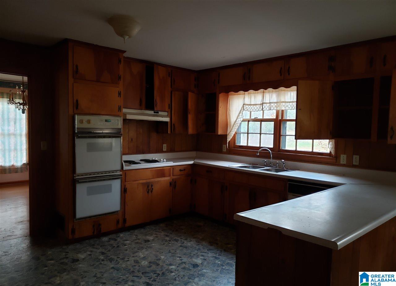 1310 Parsons Road Sylacauga, AL 35150 - Photo 7 of 17