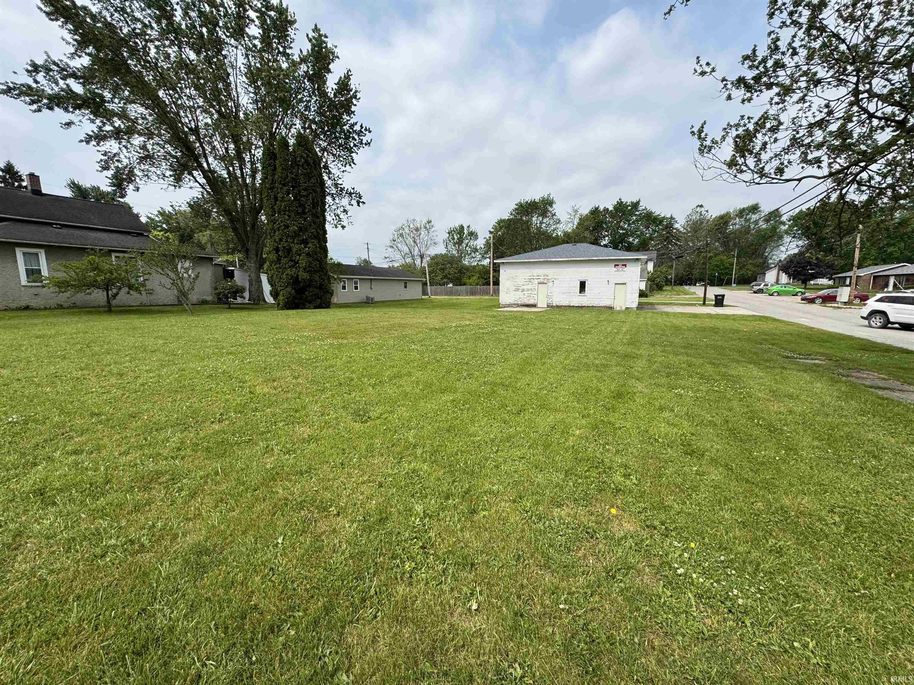 425 South Center Street Waterloo, IN 46793 - Photo 2 of 3 Gallery Image 2