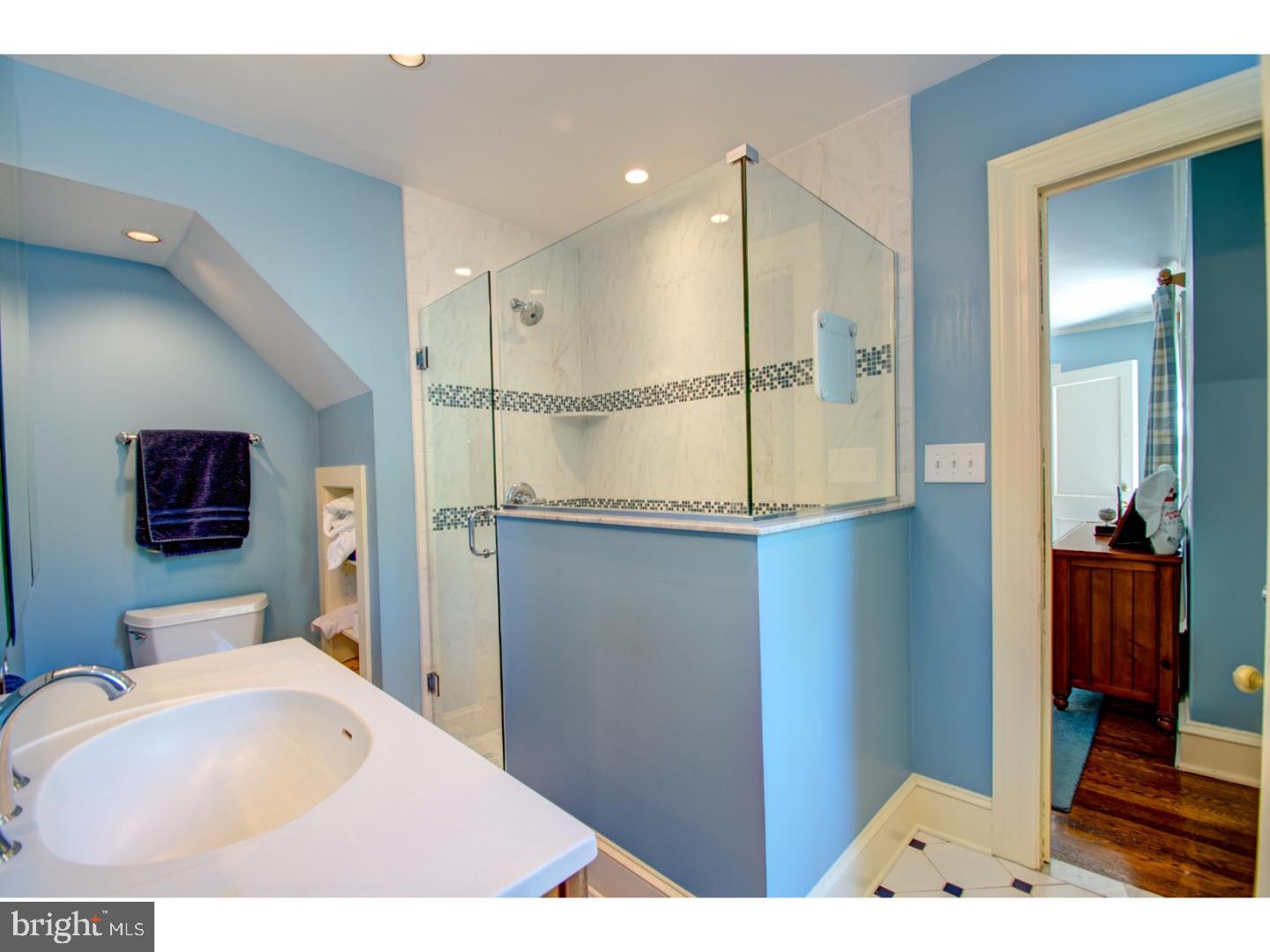910 North Dupont Road Wilmington, DE 19807 - Photo 18 of 25 Bathroom