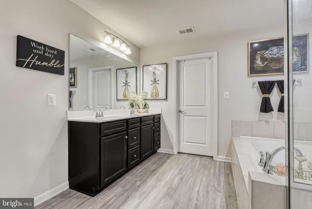 $479,900 | 207 Chadsworth Way, York, PA 17402