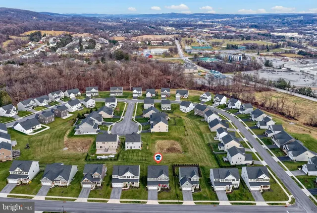 $479,900 | 207 Chadsworth Way, York, PA 17402