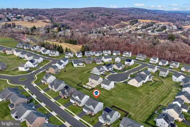 $479,900 | 207 Chadsworth Way, York, PA 17402