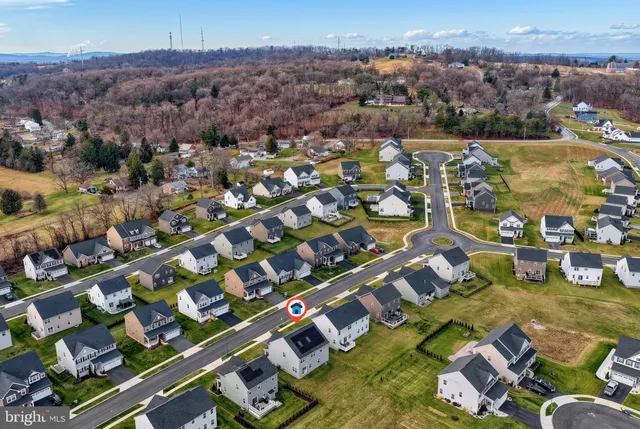 $479,900 | 207 Chadsworth Way, York, PA 17402